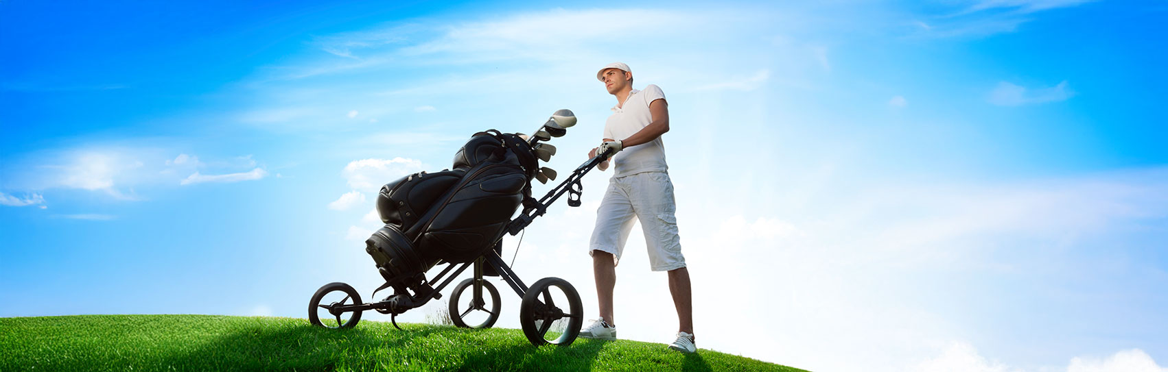 Golftrolley auf dem Golfplatz